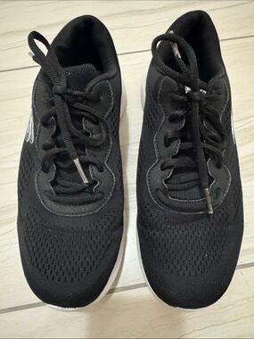 Skechers Sketch Lite Pro Black and White Women’s Lace-Up Sneakers Sz 8.5